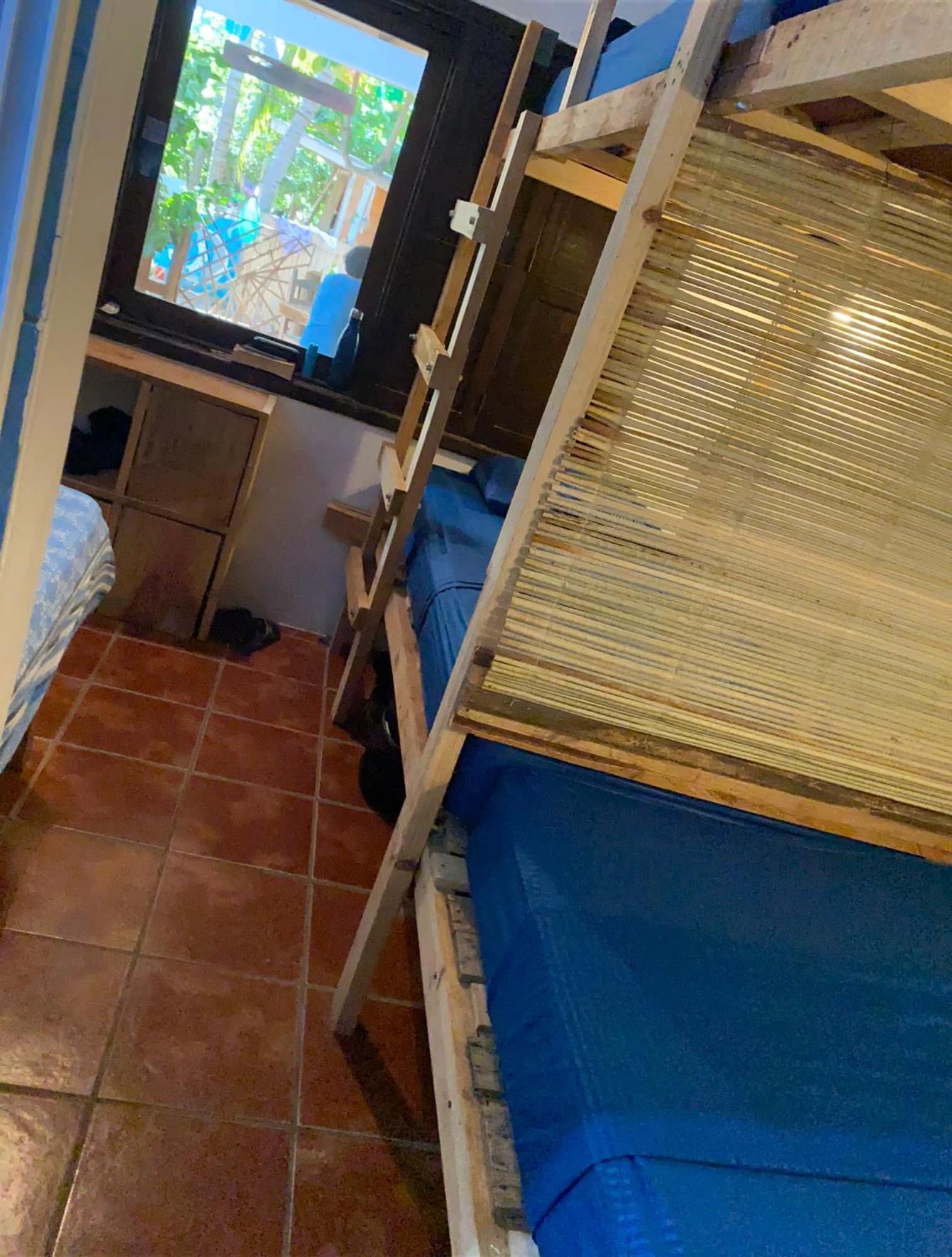 Hostal Mar De Fondo Зиполите Екстериор снимка